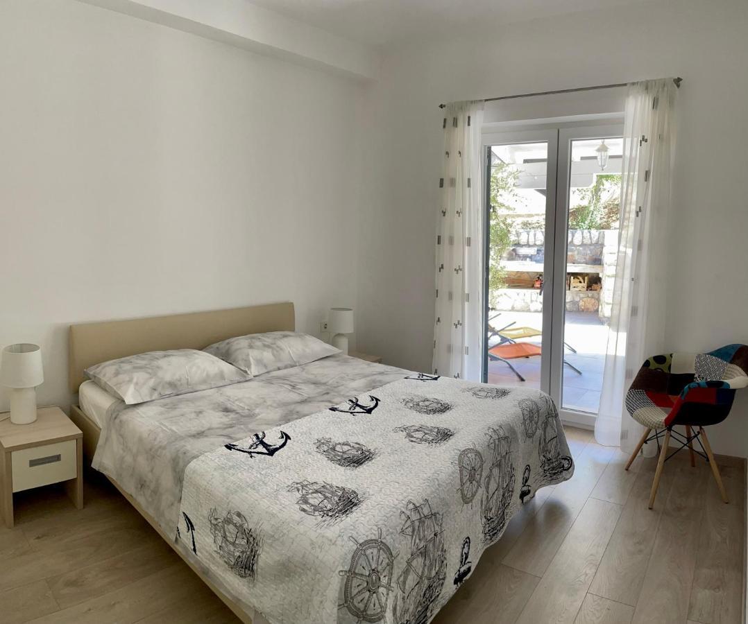 Apartments Dona Đảo Đảo Cres Ngoại thất bức ảnh