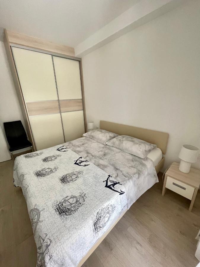 Apartments Dona Đảo Đảo Cres Ngoại thất bức ảnh