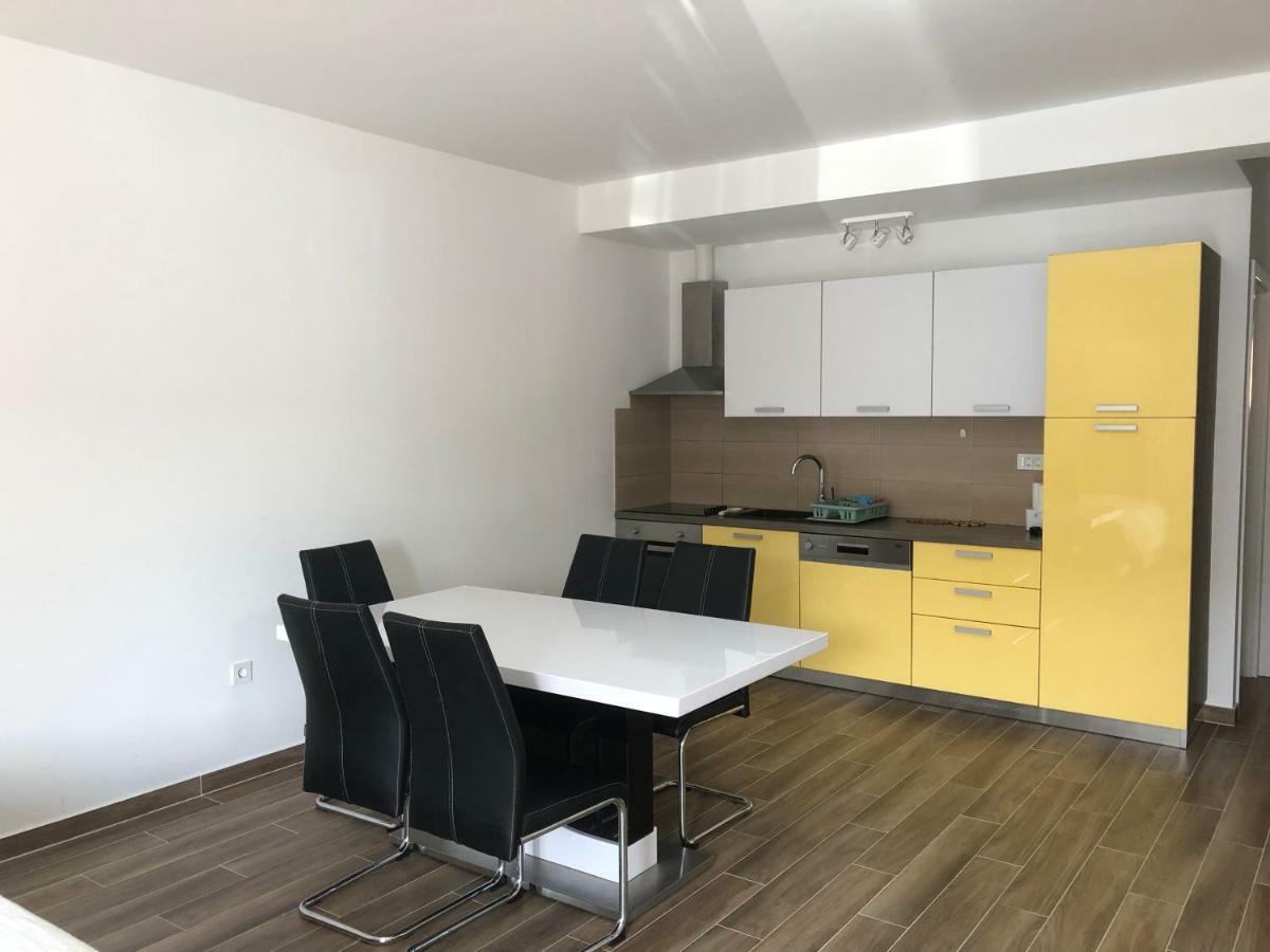 Apartments Dona Đảo Đảo Cres Ngoại thất bức ảnh